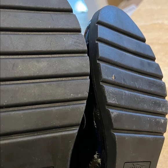 NWOT - Cliffs By White Mountain - Patent Leather Loafer with Buckle - MSRP $55 - Picture 6 of 7